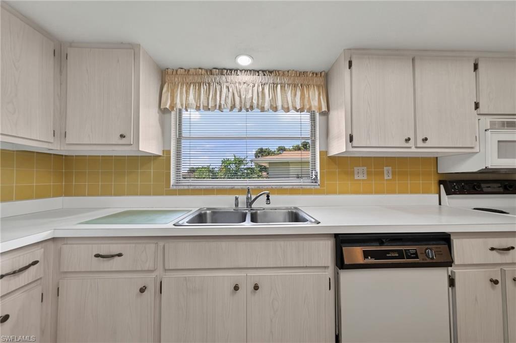 5586 Pendlewood Ln Property Photo 7