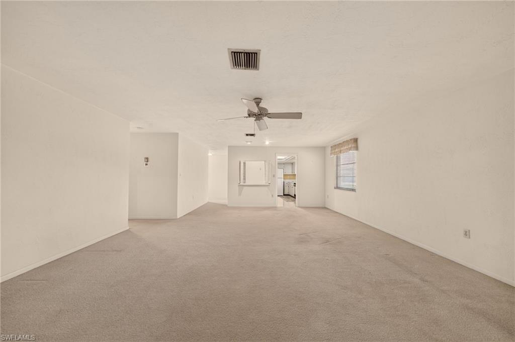 5586 Pendlewood Ln Property Photo 8