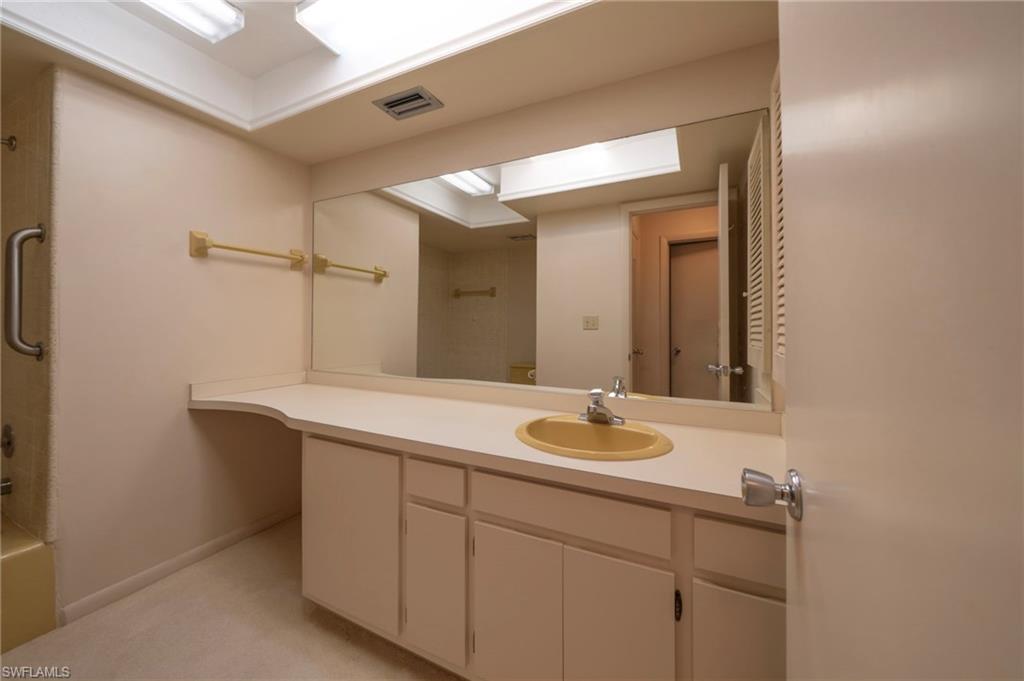 5586 Pendlewood Ln Property Photo 18