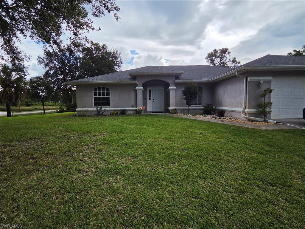 1025 Iris St E Property Photo 3