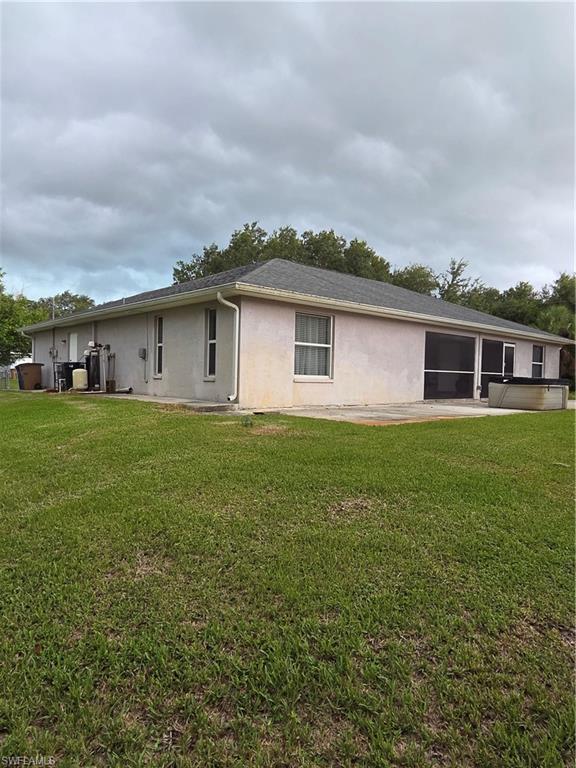 1025 Iris St E Property Photo 9