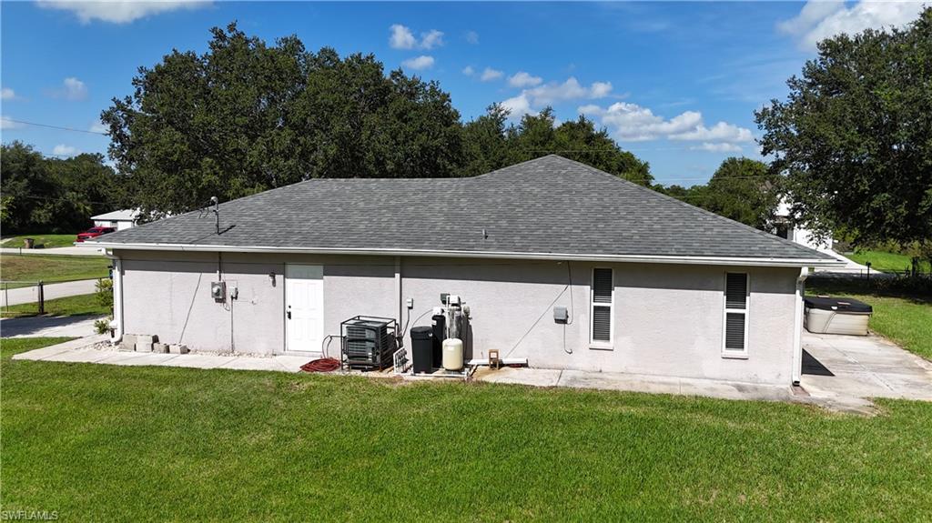 1025 Iris St E Property Photo 10