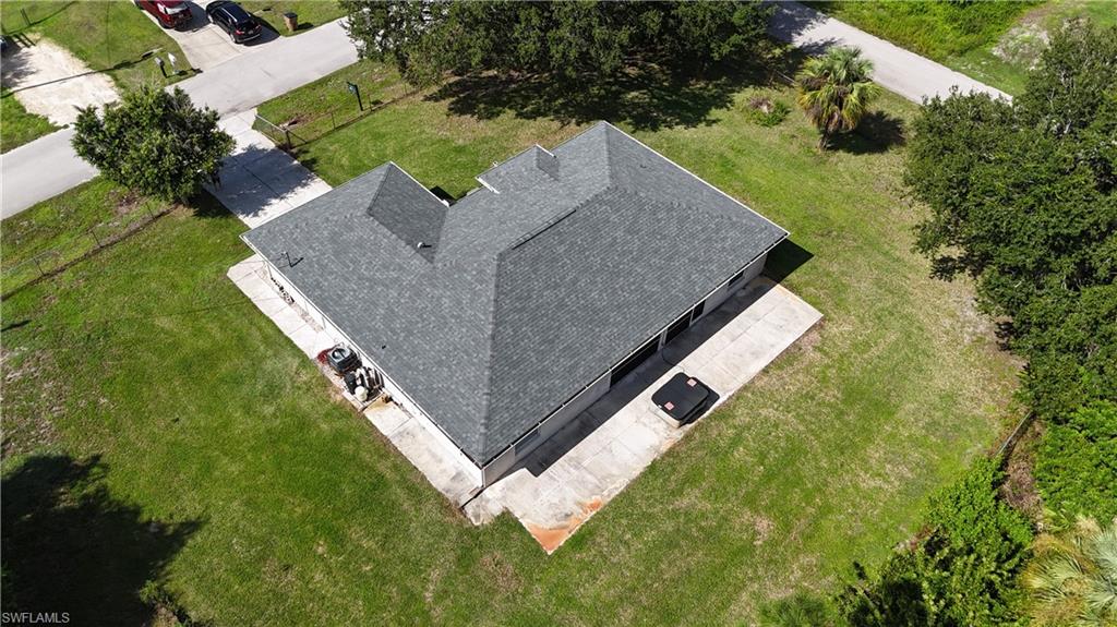 1025 Iris St E Property Photo 12