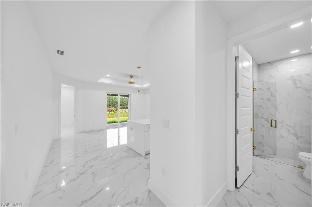 312-314 Urbana St Property Photo 10
