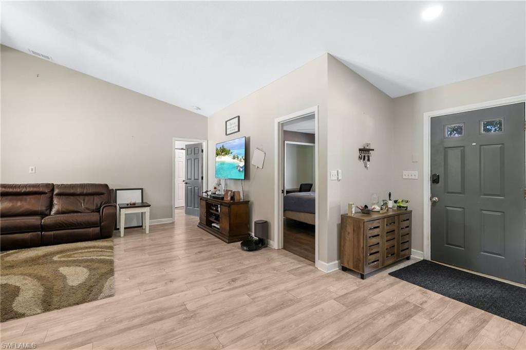 20401 Pearce St Property Photo 28