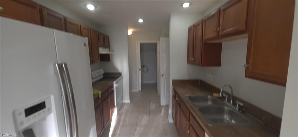 835 Vespucci Ave S Property Photo 4