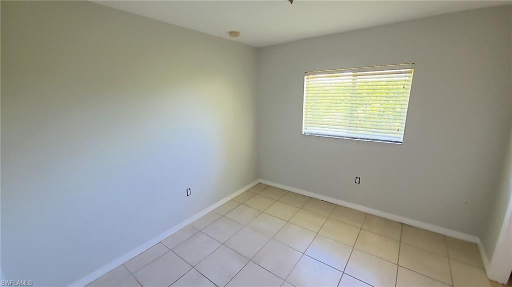 835 Vespucci Ave S Property Photo 14
