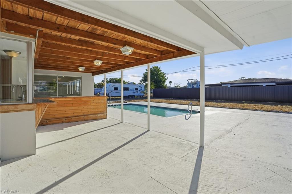 312 Hollywood St Property Photo 3