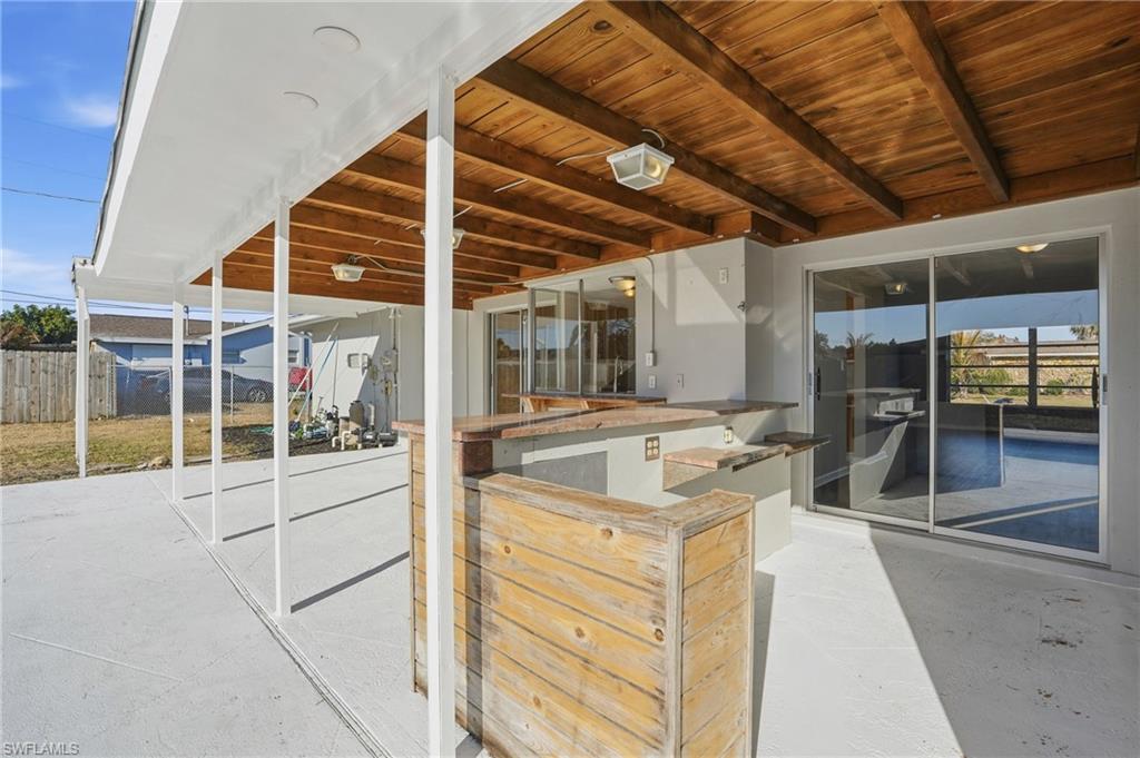 312 Hollywood St Property Photo 5