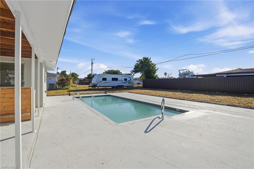 312 Hollywood St Property Photo 7