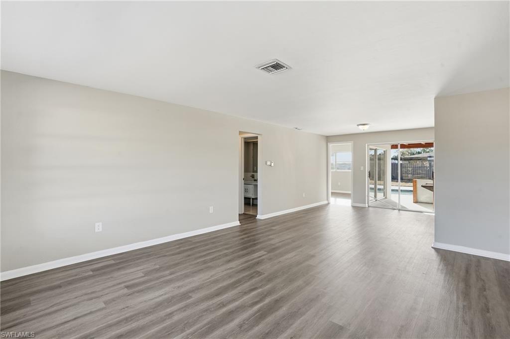 312 Hollywood St Property Photo 17