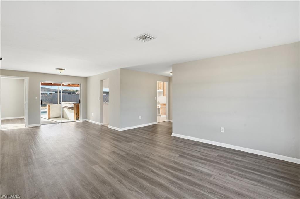 312 Hollywood St Property Photo 18