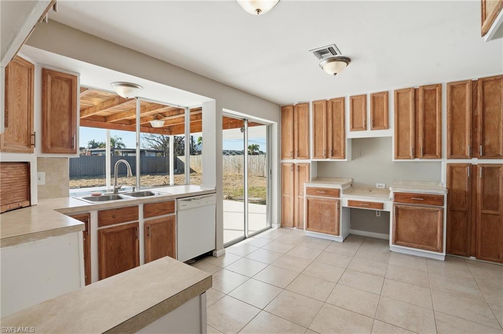 312 Hollywood St Property Photo 22