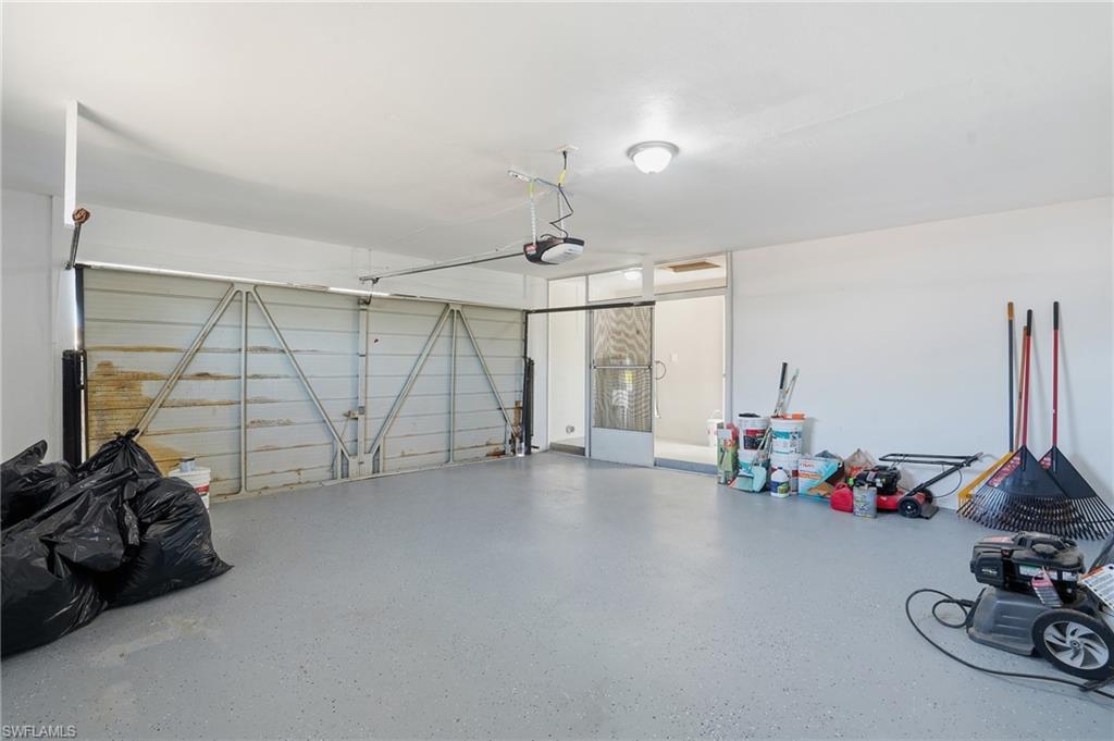 312 Hollywood St Property Photo 25
