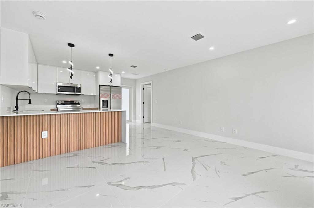 707 Sawyer St Property Photo 14