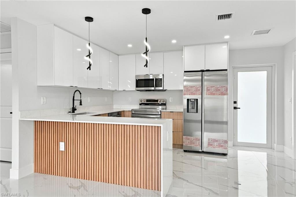 707 Sawyer St Property Photo 18