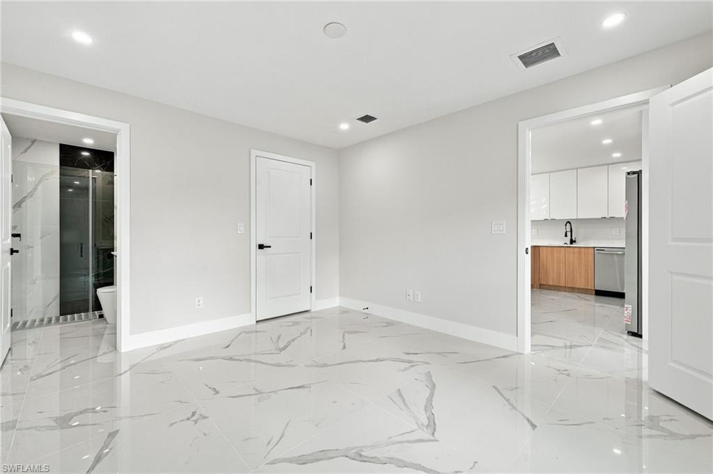 707 Sawyer St Property Photo 27