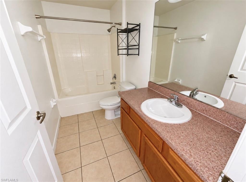 822 Diplomat Pkwy E Property Photo 8