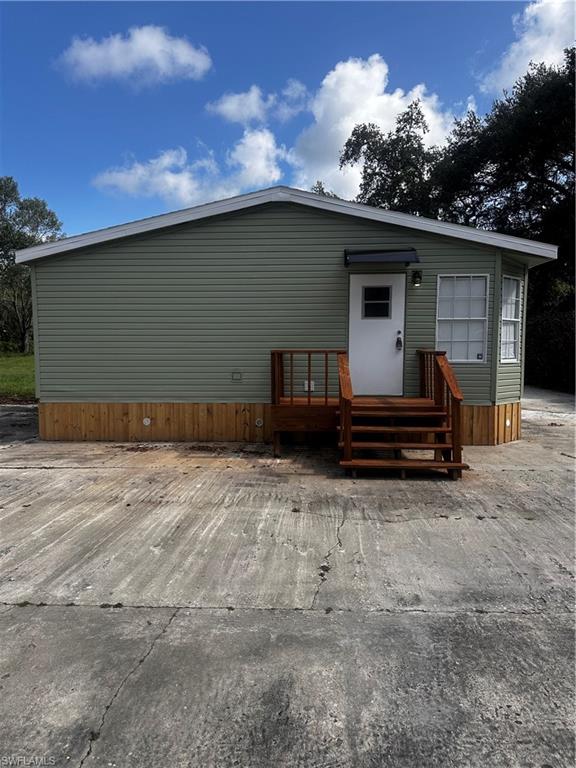 131 Oak Dr Property Photo 2