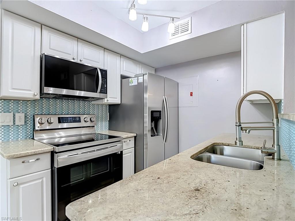 12520 Equestrian Cir 315 Property Photo 11