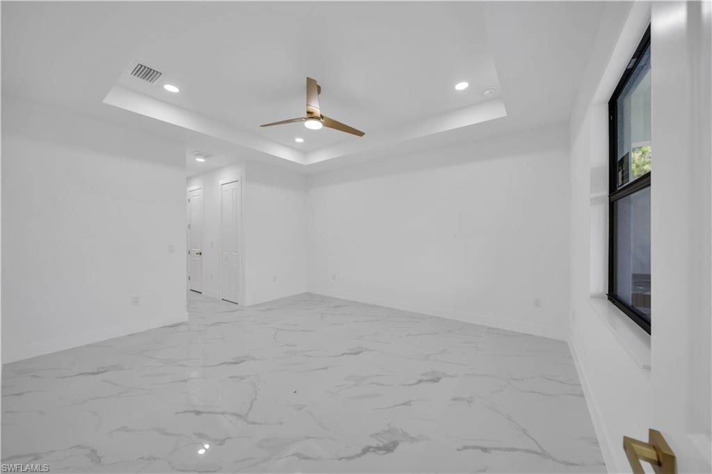 2810 42nd St W Property Photo 16