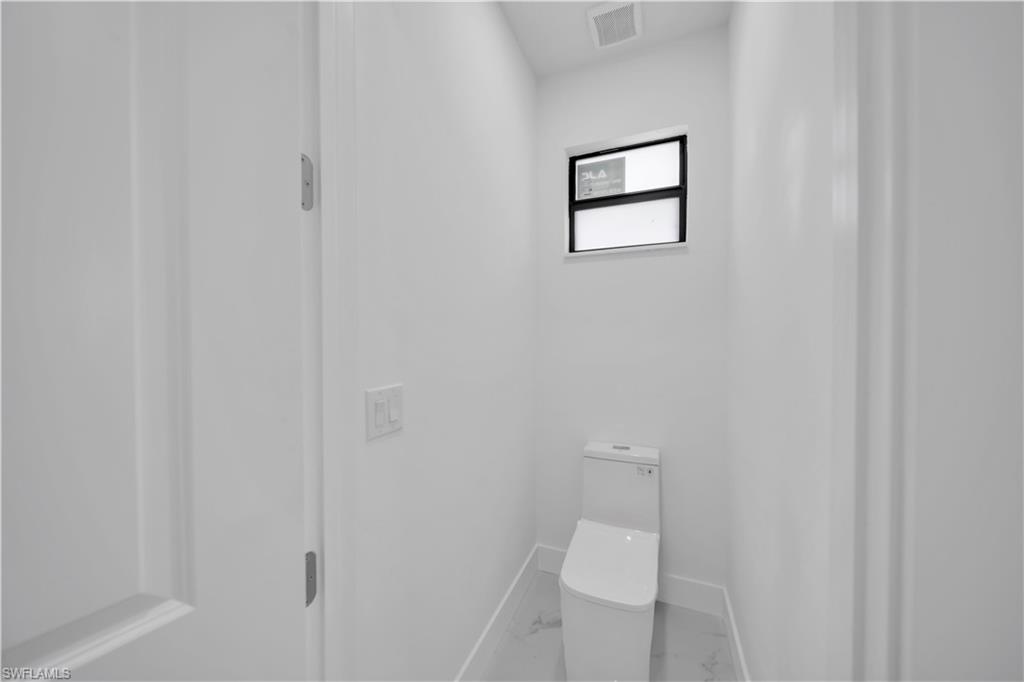 2810 42nd St W Property Photo 23