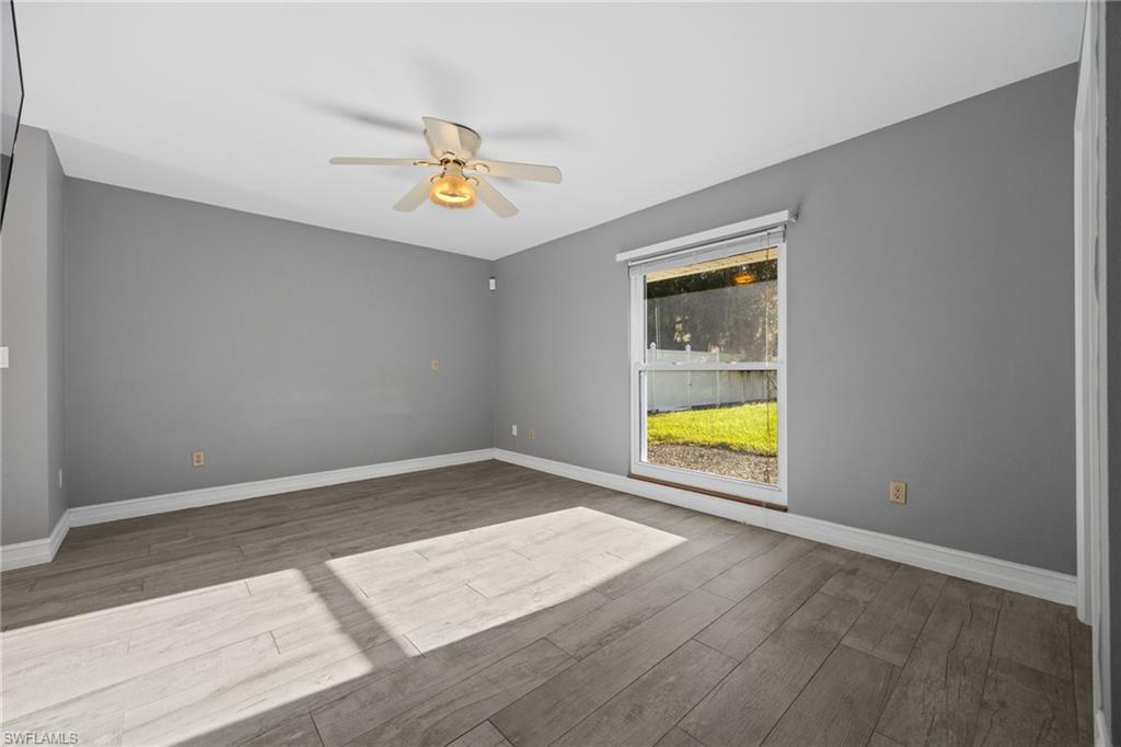 115 N Oak St Property Photo 12