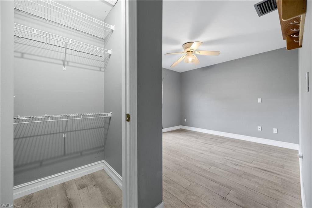 115 N Oak St Property Photo 14