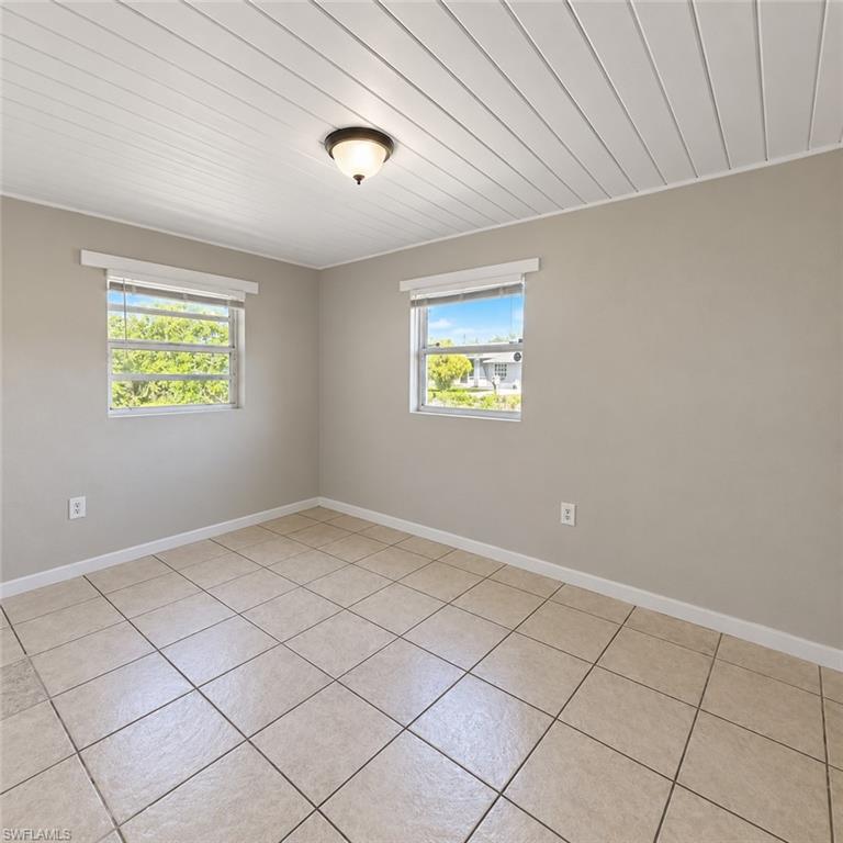3236 Dora St Property Photo 6