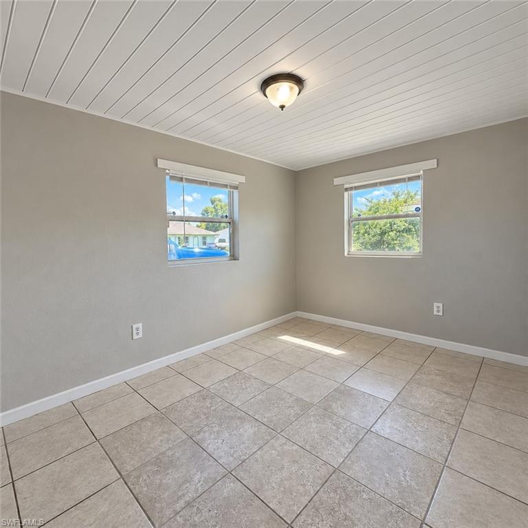 3236 Dora St Property Photo 9