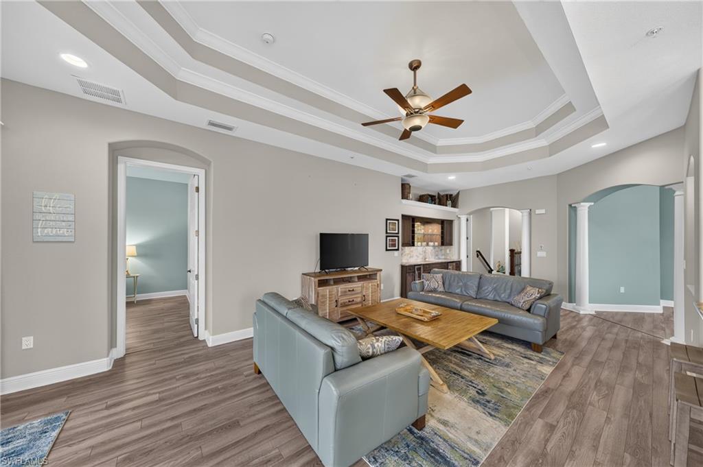 221 Shadroe Cove Cir 1303 Property Photo 9