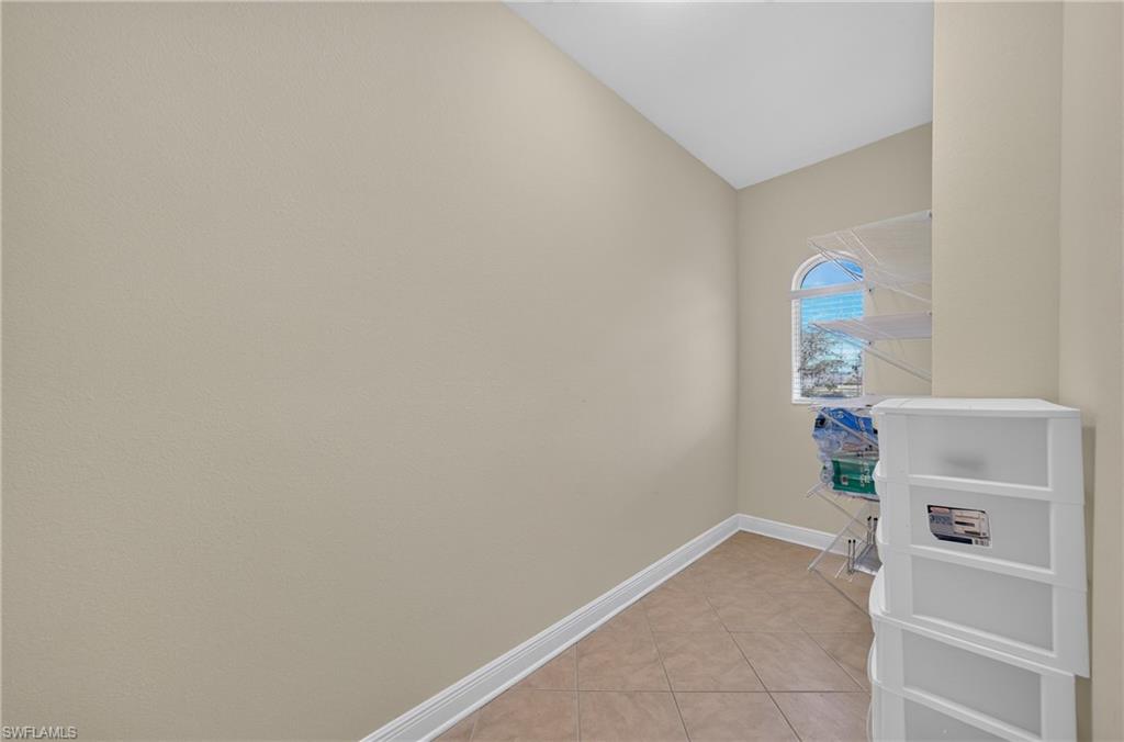 221 Shadroe Cove Cir 1303 Property Photo 28