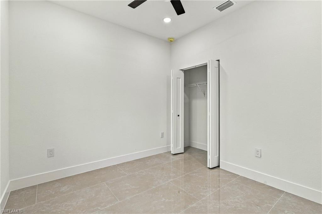 3011 54th St W Property Photo 19