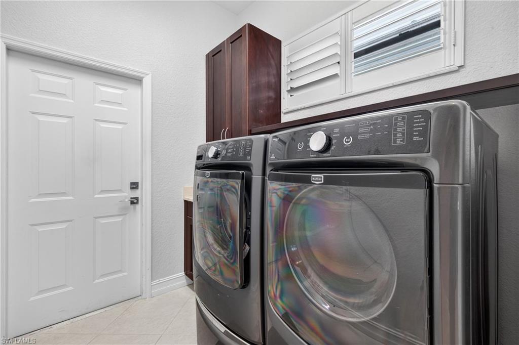 28502 Highgate Dr Property Photo 28