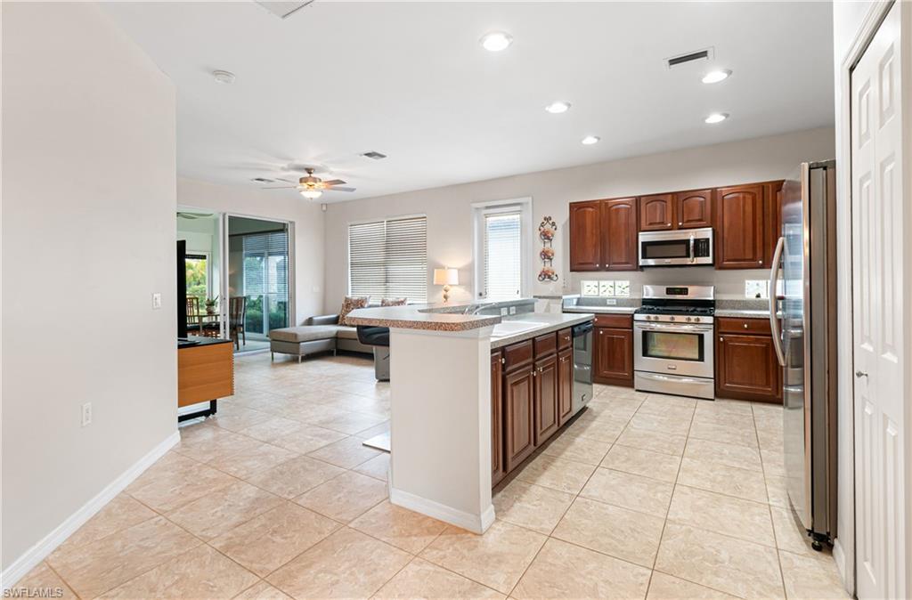 10663 Avila Cir Property Photo 13