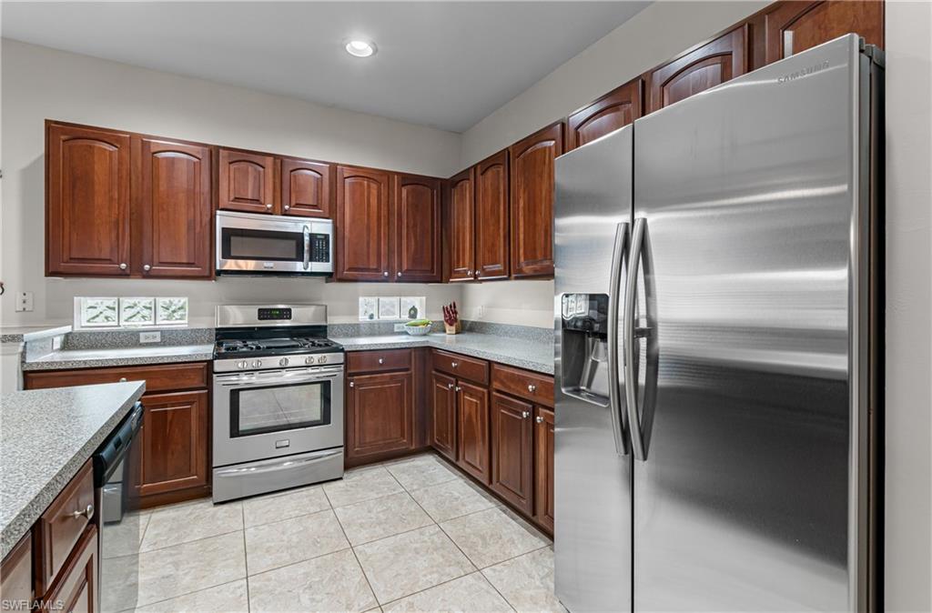 10663 Avila Cir Property Photo 14