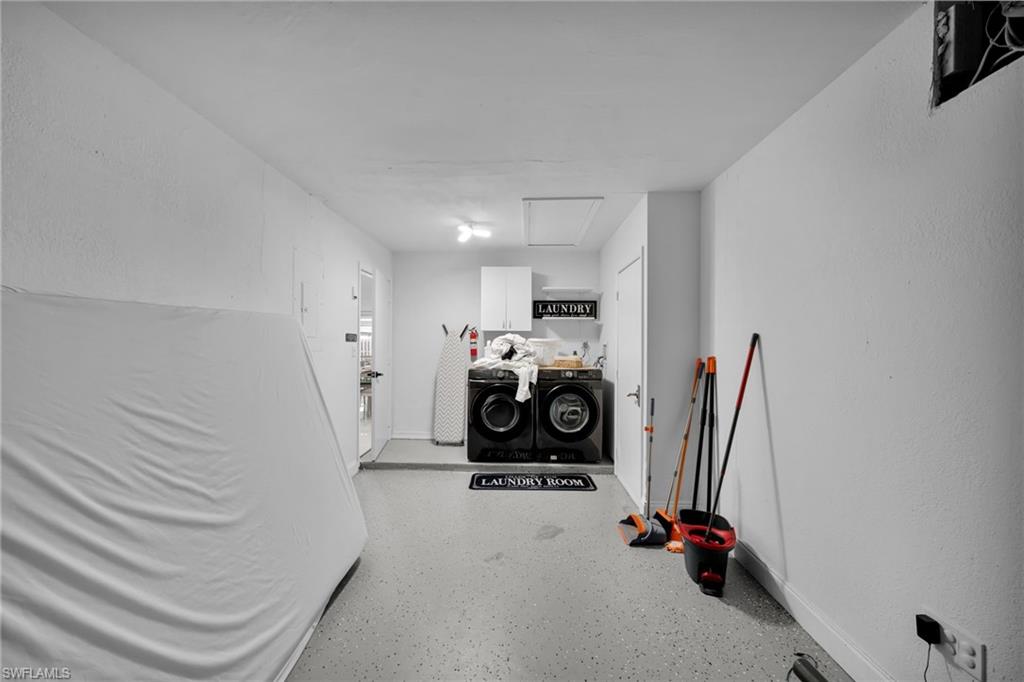 1147 Sw 39th St Property Photo 12