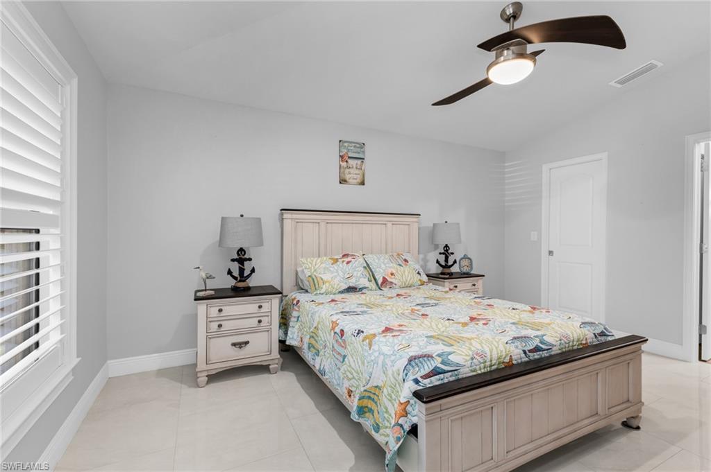 1056 Cazenovia St Property Photo 18