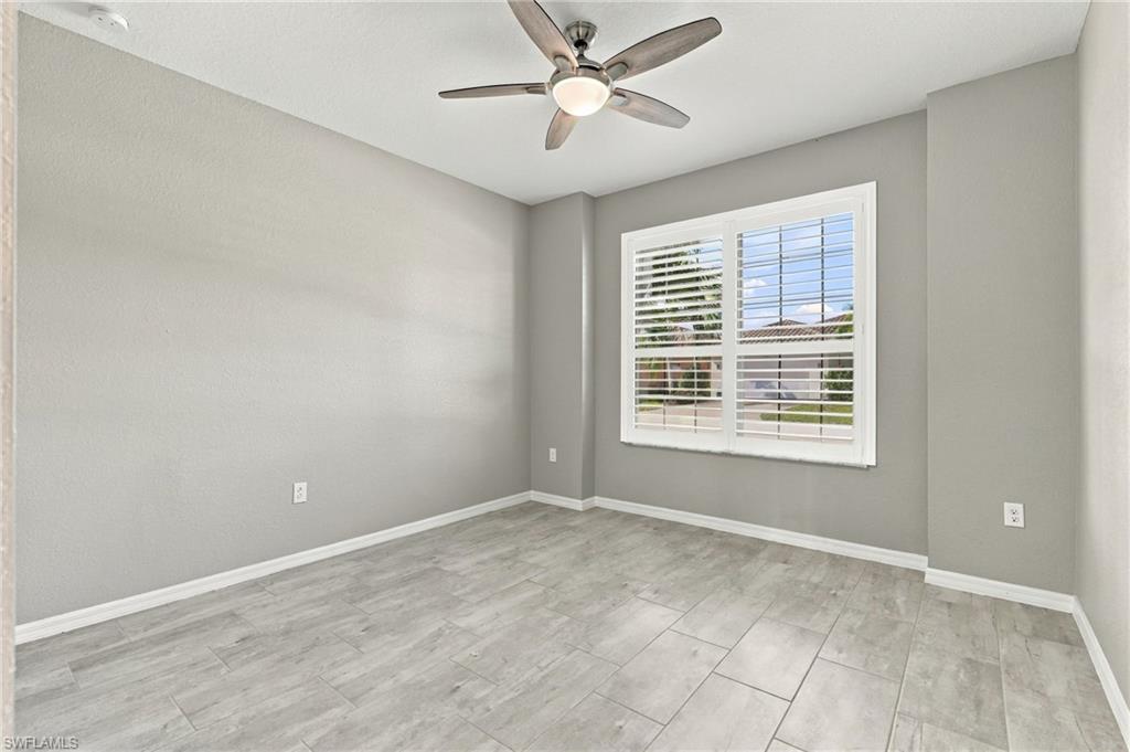 10081 Avalon Lake Cir Property Photo 17