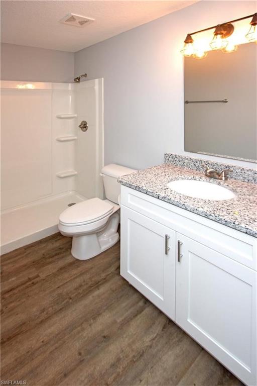 9342/9344 N Peachtree Way Property Photo 18