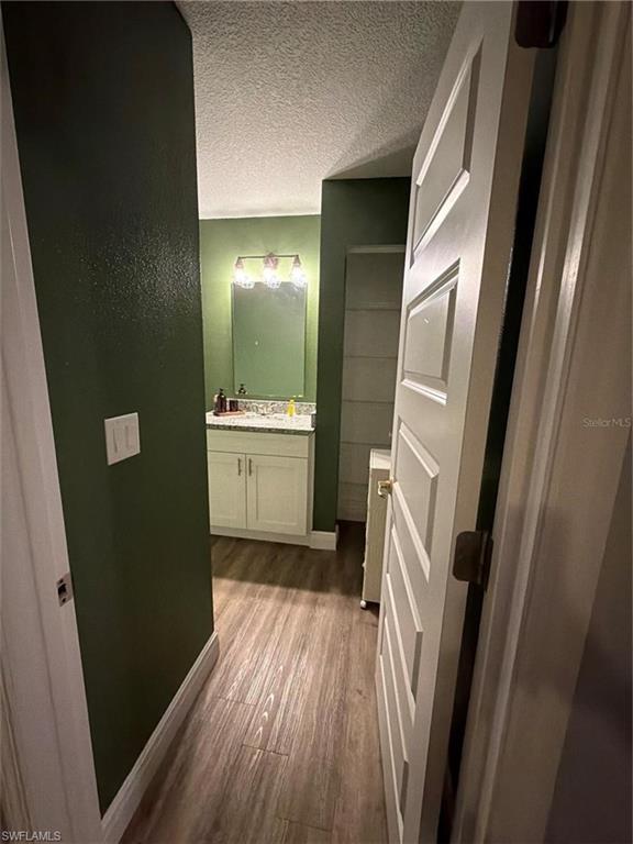 9342/9344 N Peachtree Way Property Photo 22