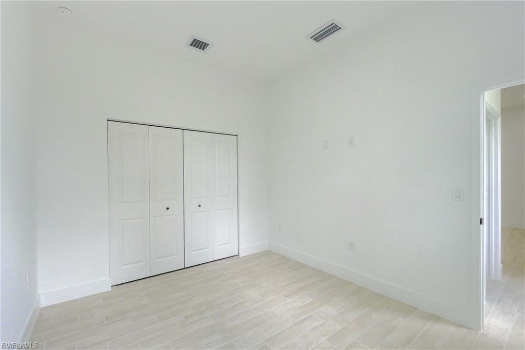 940 Lakeside Dr Property Photo 14