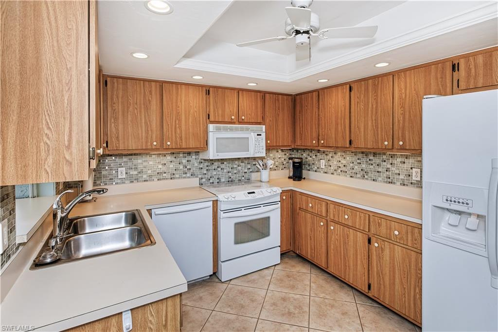 3437 Clubview Dr Property Photo 17