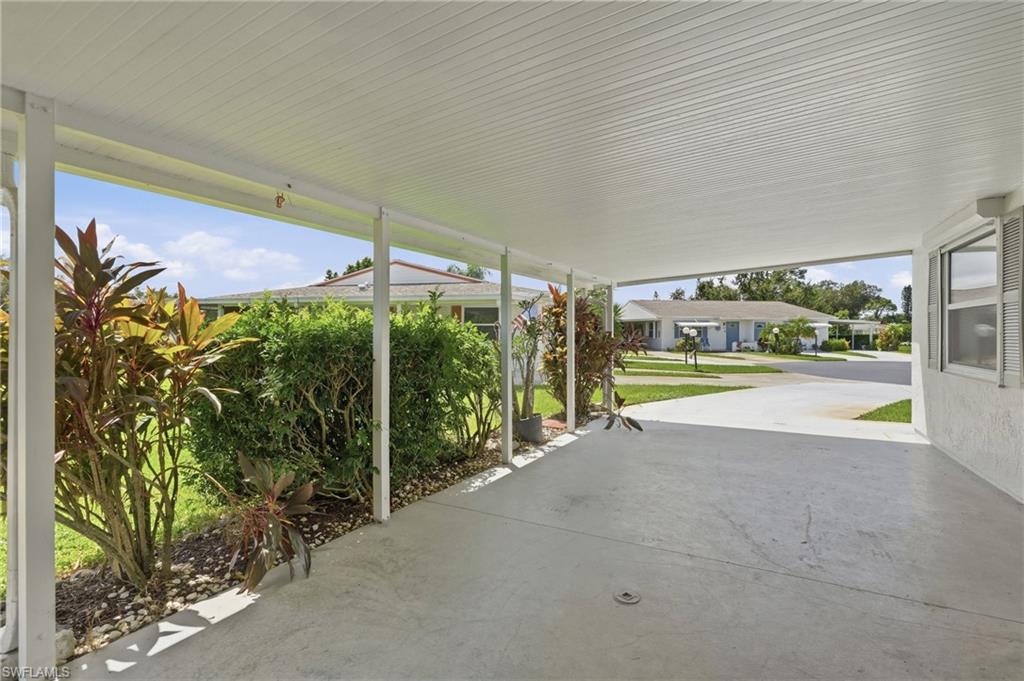 7 Dutch Iris Ln Property Photo 5