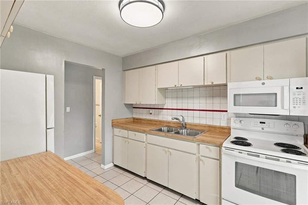 7 Dutch Iris Ln Property Photo 17