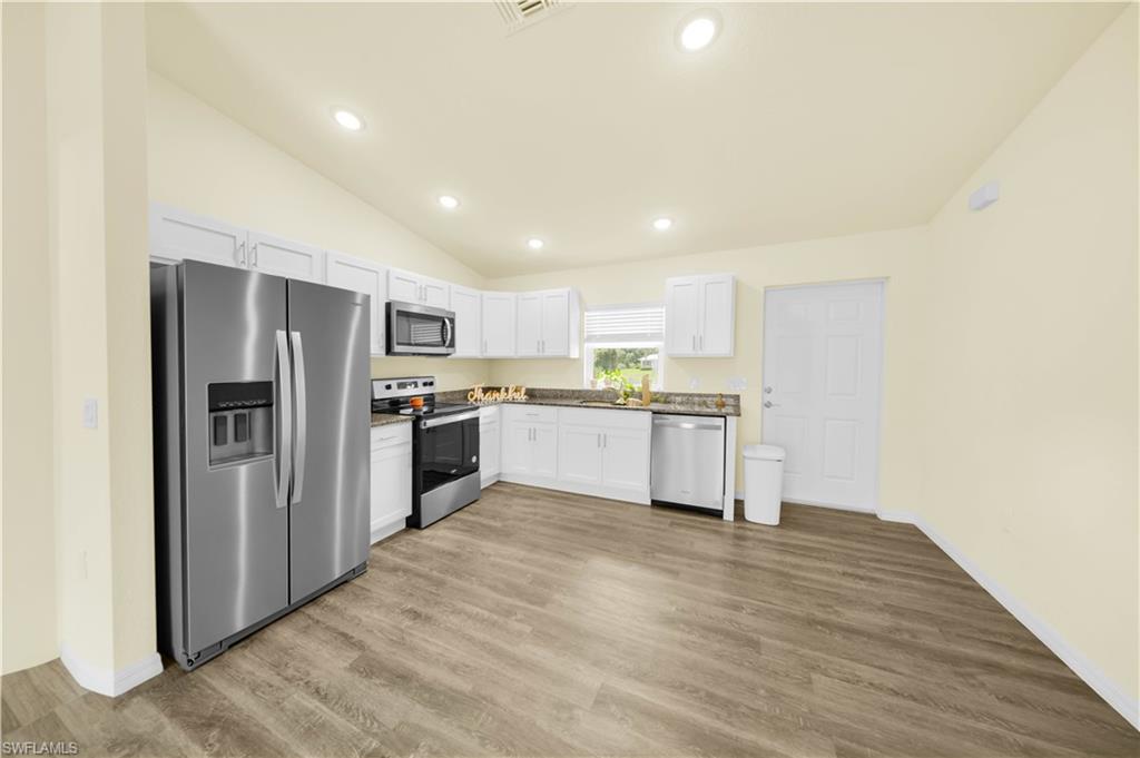 1405 Inwood Rd Property Photo 2