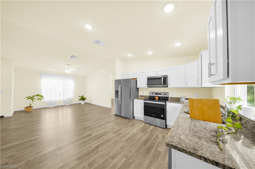 1405 Inwood Rd Property Photo 3