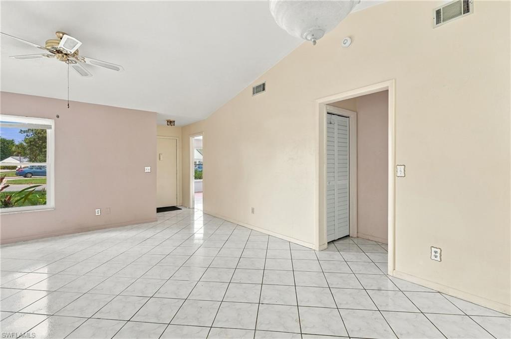 10431 New Bedford Ct Property Photo 10