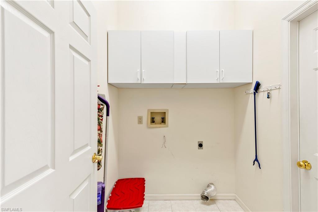 9029 Penelope Dr Property Photo 34