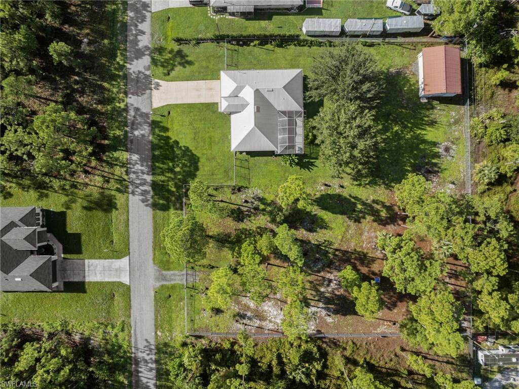 1111 Calvin Ave Property Photo 4
